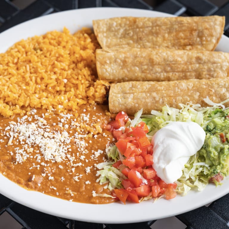 Queso Fundido: A Cheesy Mexican Delight