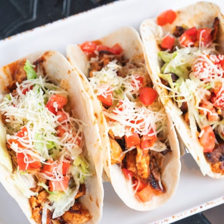Sizzling Chicken Fajitas: A Tex-Mex Favorite